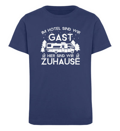 Im Hotel zu Gast - Hier zuhause - Kinder Premium Organic T-Shirt camping Navyblau