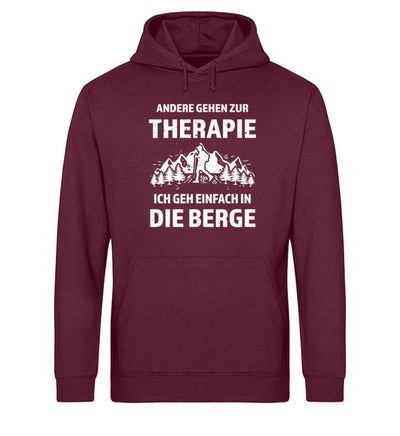 Therapie? Ich geh einfach in die Berge - Unisex Organic Hoodie berge wandern Weinrot